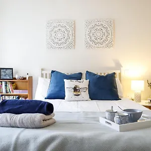 The Ark 1 Christchurch Homestay
